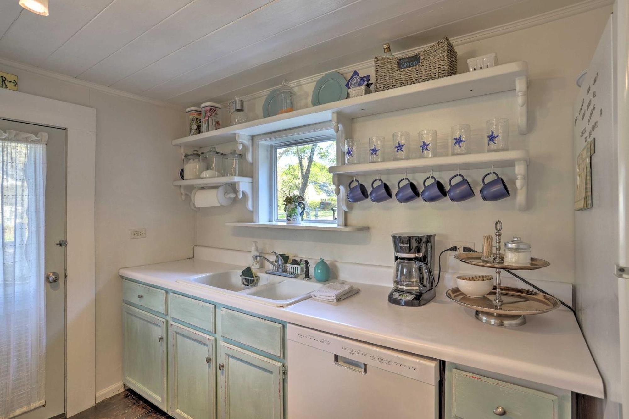 Coastal, Walkable Home In Historic Southport! Exterior foto